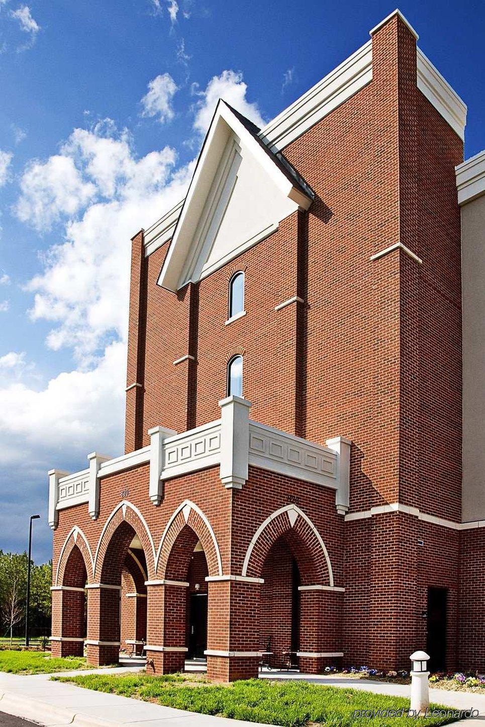 Hampton Inn Belmont At Montcross Экстерьер фото
