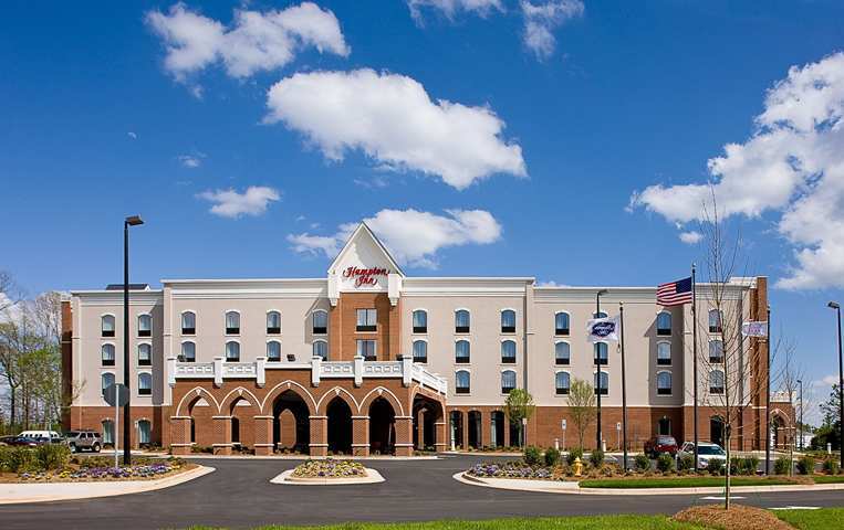 Hampton Inn Belmont At Montcross Экстерьер фото