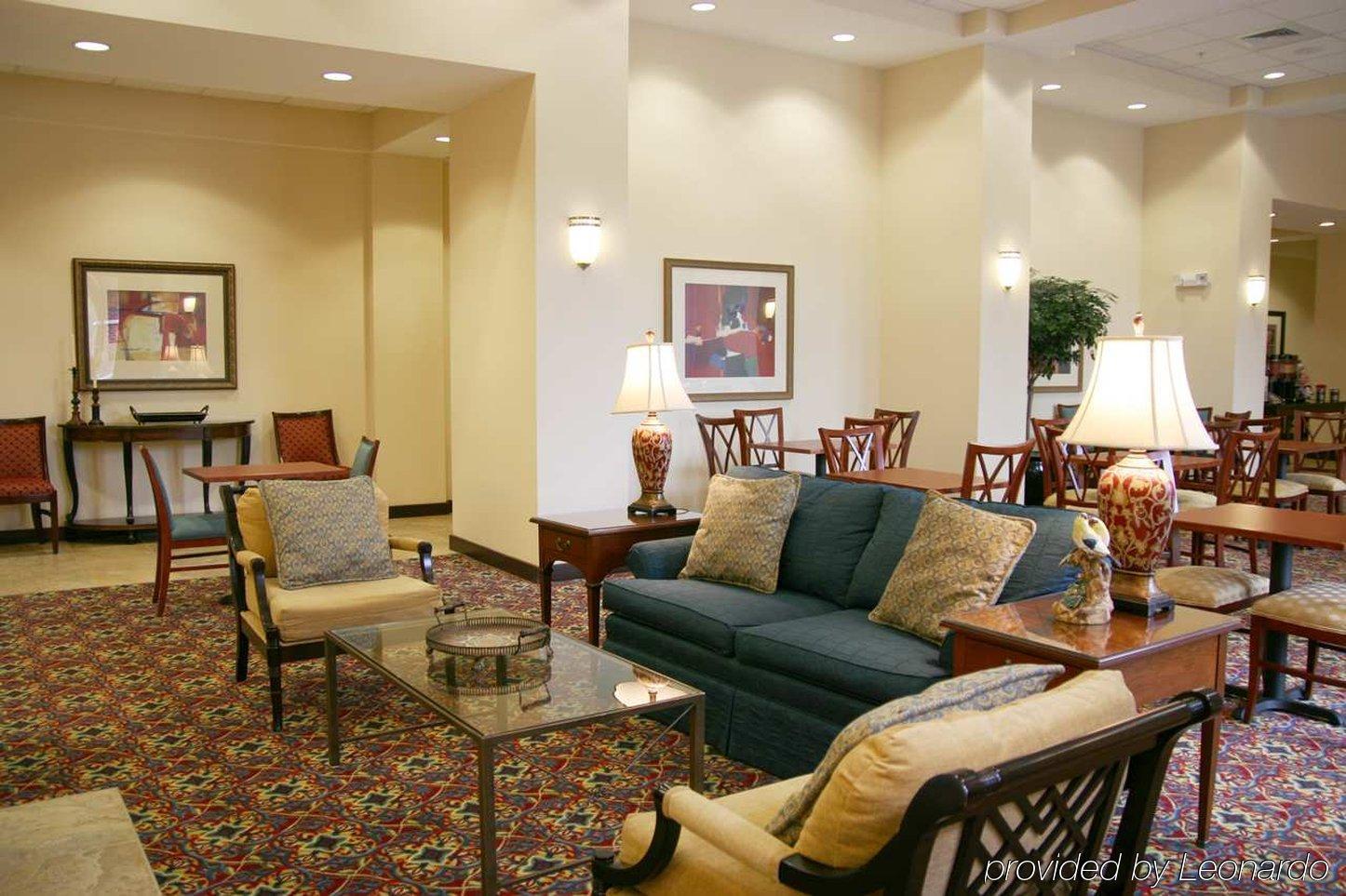 Hampton Inn Belmont At Montcross Экстерьер фото